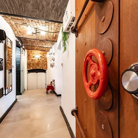 The Vault Apartament *