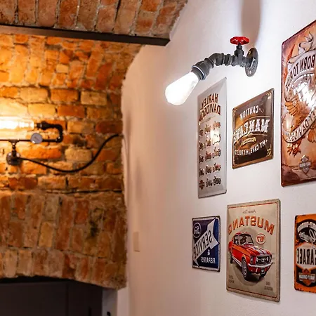 Апартаменты The Vault